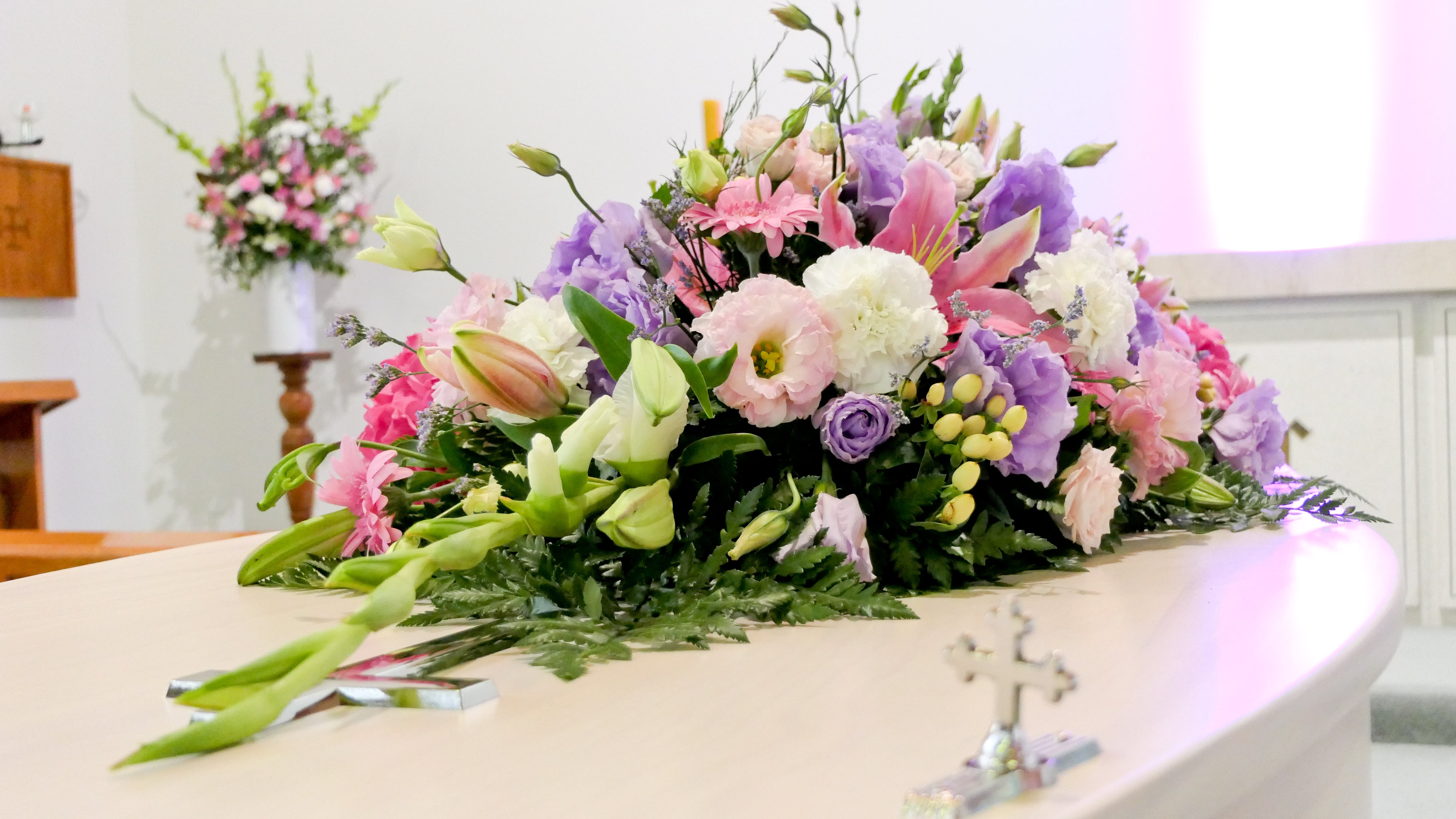 bbrooks fine flowers, Unique Sympathy & Funeral Arrangements