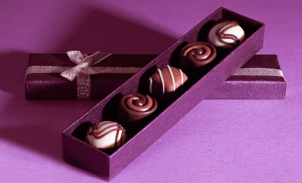 chocolate gift box- Ultima Florist