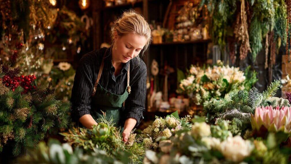 personalize-our-christmas-flower-delivery - Bakers Bouquet Conroe florist